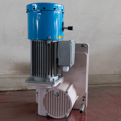 Motor para plataforma de suspensión