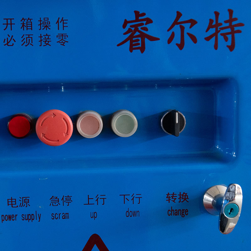 Panel de control eléctrico para plataforma suspendida